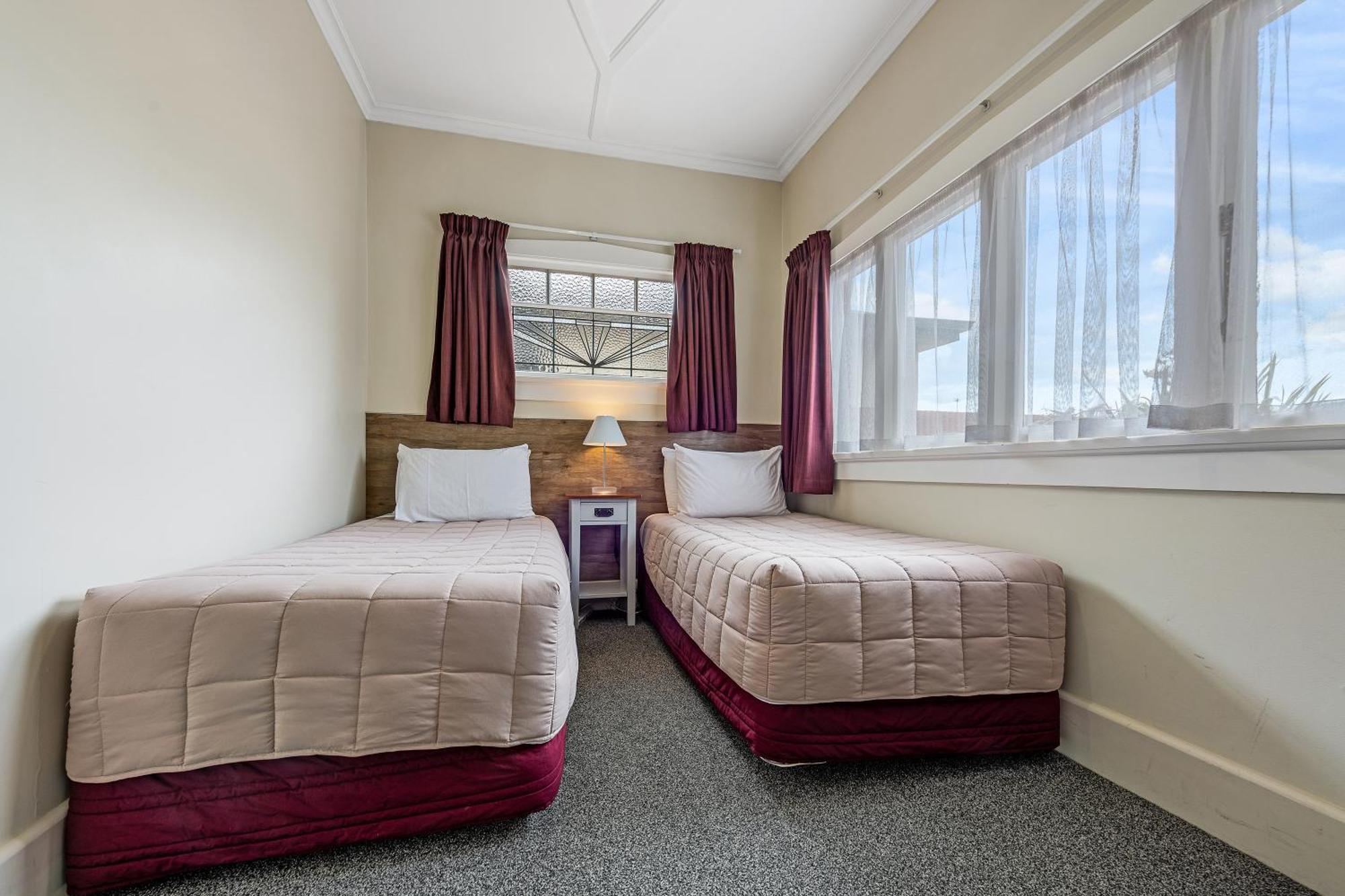 Tower Lodge Motel Invercargill Buitenkant foto
