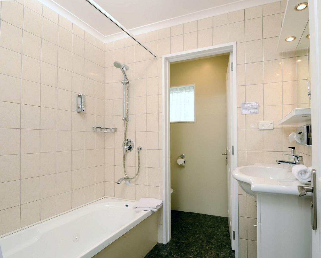 Tower Lodge Motel Invercargill Buitenkant foto