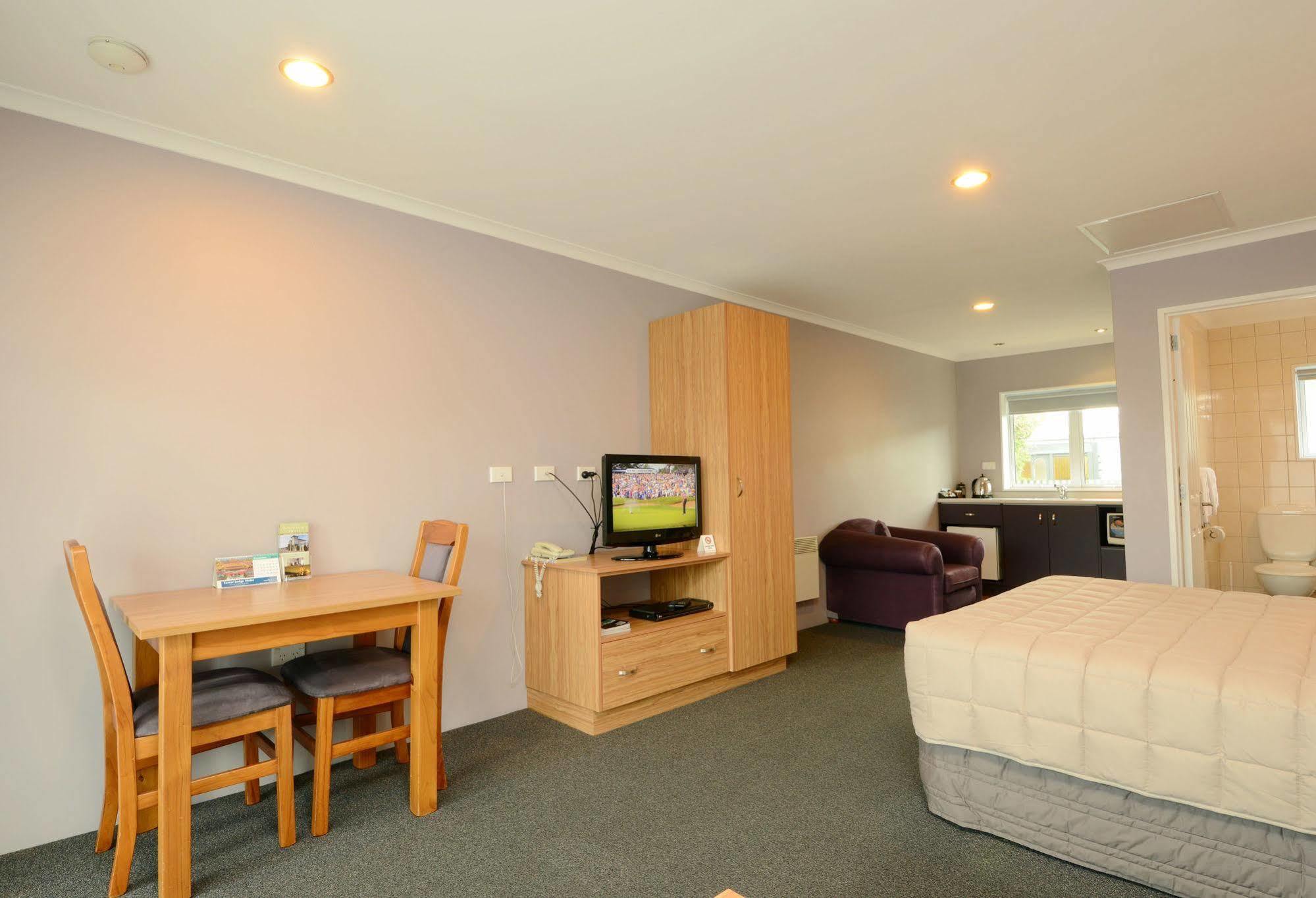 Tower Lodge Motel Invercargill Buitenkant foto