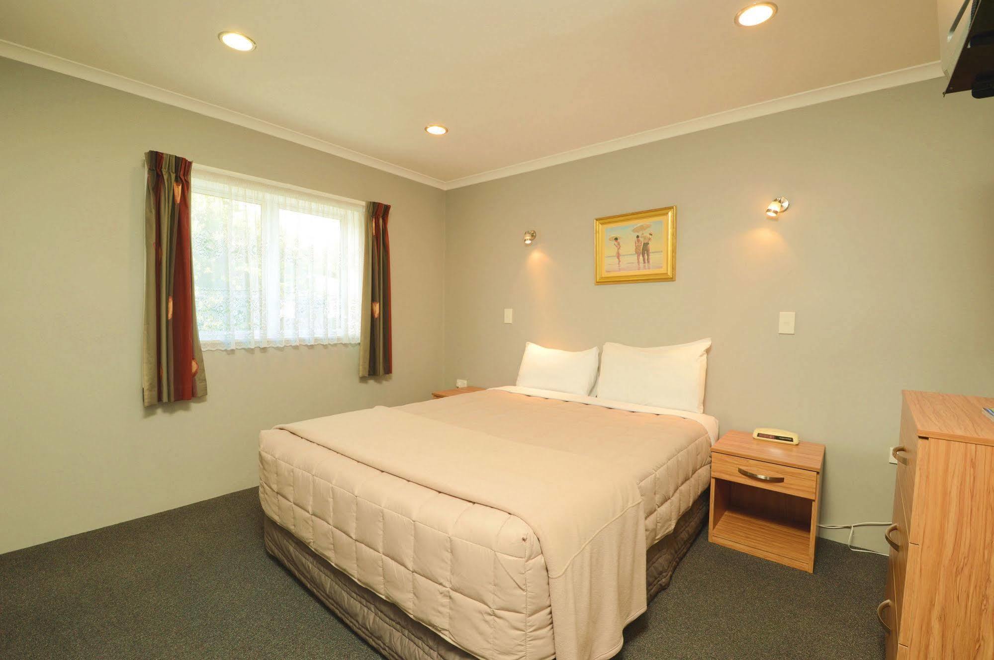 Tower Lodge Motel Invercargill Buitenkant foto
