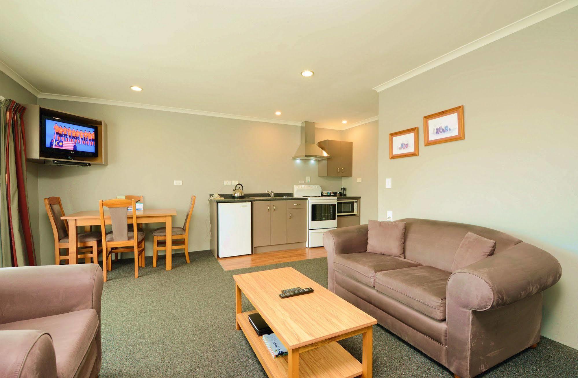 Tower Lodge Motel Invercargill Buitenkant foto